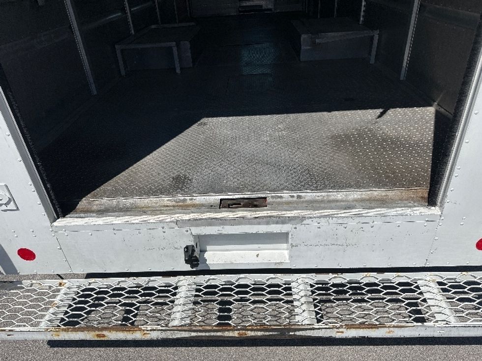 Walk-in Van (Step Van)-Light and Medium Duty Trucks-Freightliner-2018-MT45-Omaha-NE-179,816\n\t\tmiles-$ 44,500 - Image 9