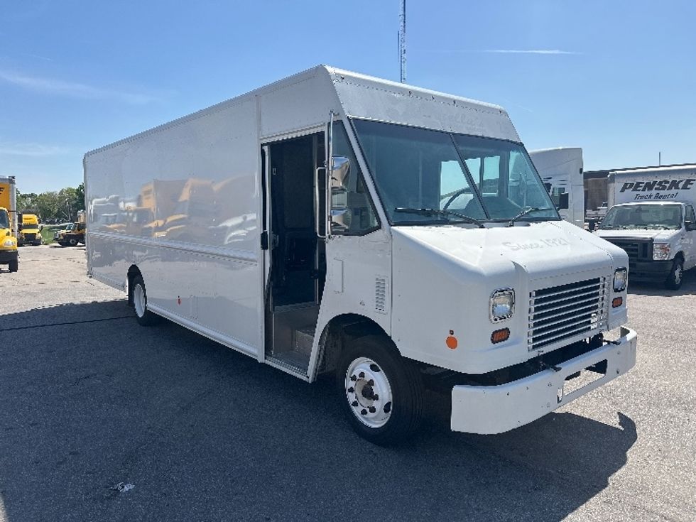 Walk-in Van (Step Van)-Light and Medium Duty Trucks-Freightliner-2018-MT45-Omaha-NE-98,220\n\t\tmiles-$ 49,250 - Image 1