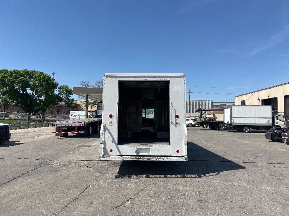 Walk-in Van (Step Van)-Light and Medium Duty Trucks-Freightliner-2018-MT45-Omaha-NE-98,220\n\t\tmiles-$ 49,250 - Image 8