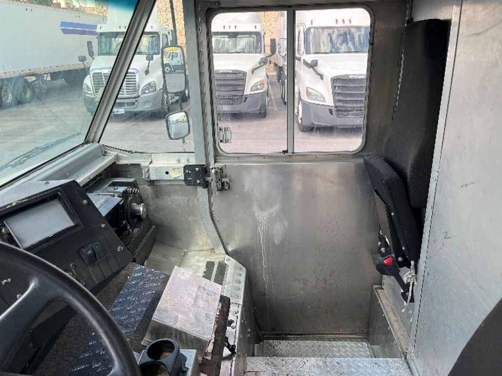 Walk-in Van (Step Van)-Light and Medium Duty Trucks-Freightliner-2020-MT45-El Paso-TX-112,064\n\t\tmiles-$ 58,500 - Image 18