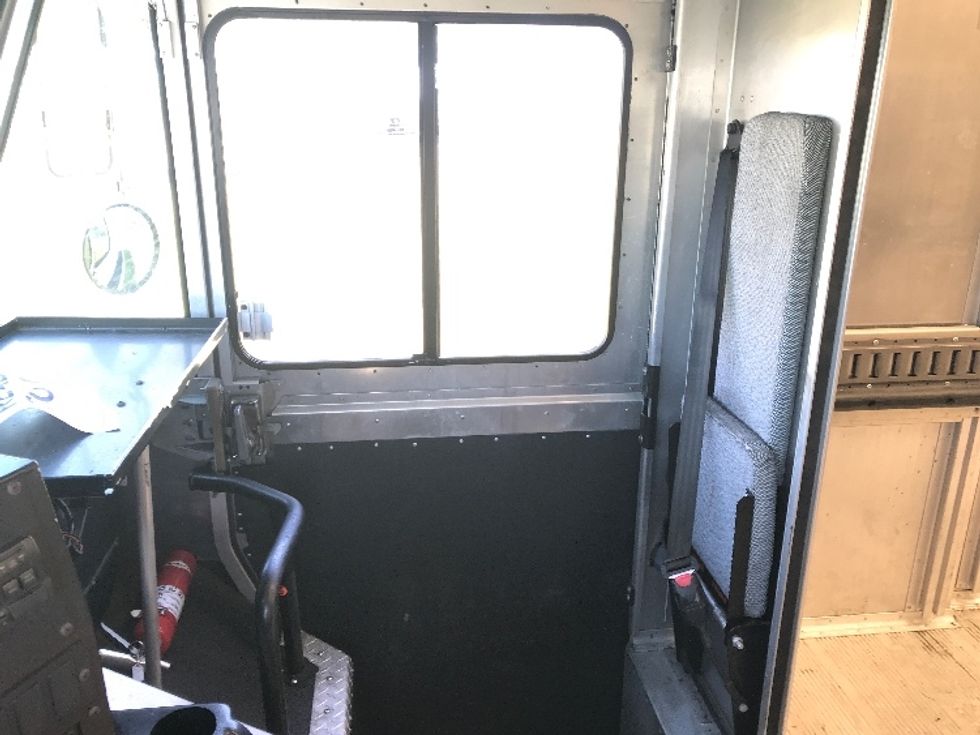 Walk-in Van (Step Van)-Light and Medium Duty Trucks-Freightliner-2020-MT55-Allentown-PA-100,609\n\t\tmiles-$ 59,750 - Image 19