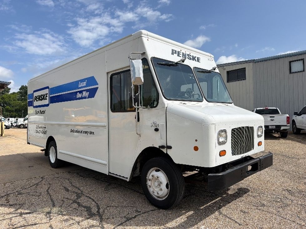 Walk-in Van (Step Van)-Light and Medium Duty Trucks-Freightliner-2021-MT45G-Earth City-MO-56,603\n\t\tmiles-$ 69,500 - Image 1