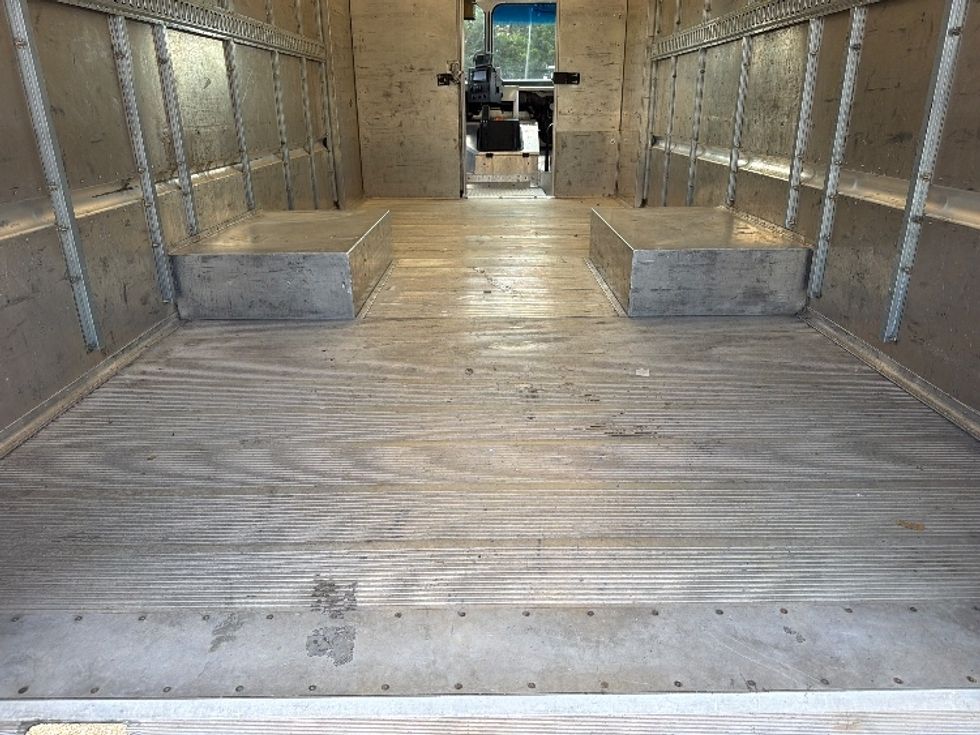 Walk-in Van (Step Van)-Light and Medium Duty Trucks-Freightliner-2021-MT45G-Earth City-MO-56,603\n\t\tmiles-$ 69,500 - Image 9