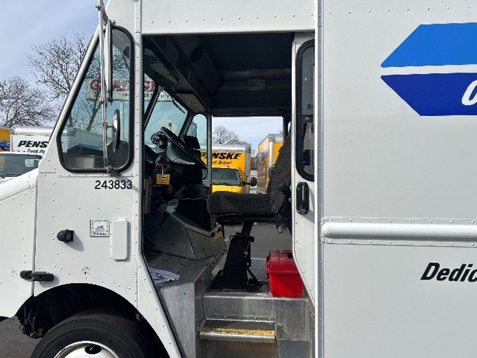 Walk-in Van (Step Van)-Light and Medium Duty Trucks-Freightliner-2021-MT45G-Milwaukee-WI-31,898\n\t\tmiles-$ 63,000 - Image 13