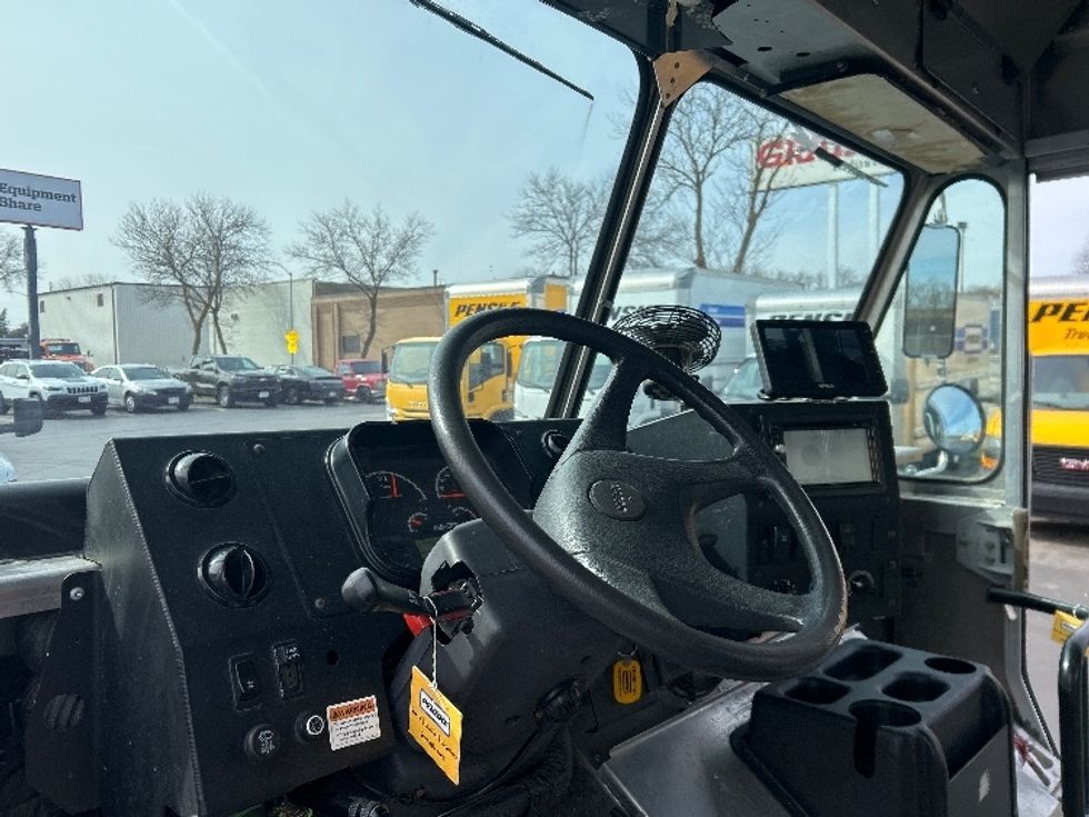 Walk-in Van (Step Van)-Light and Medium Duty Trucks-Freightliner-2021-MT45G-Milwaukee-WI-31,898\n\t\tmiles-$ 63,000 - Image 14