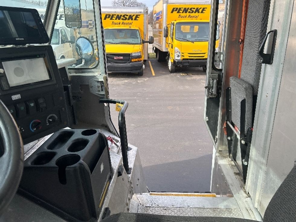 Walk-in Van (Step Van)-Light and Medium Duty Trucks-Freightliner-2021-MT45G-Milwaukee-WI-31,898\n\t\tmiles-$ 63,000 - Image 16