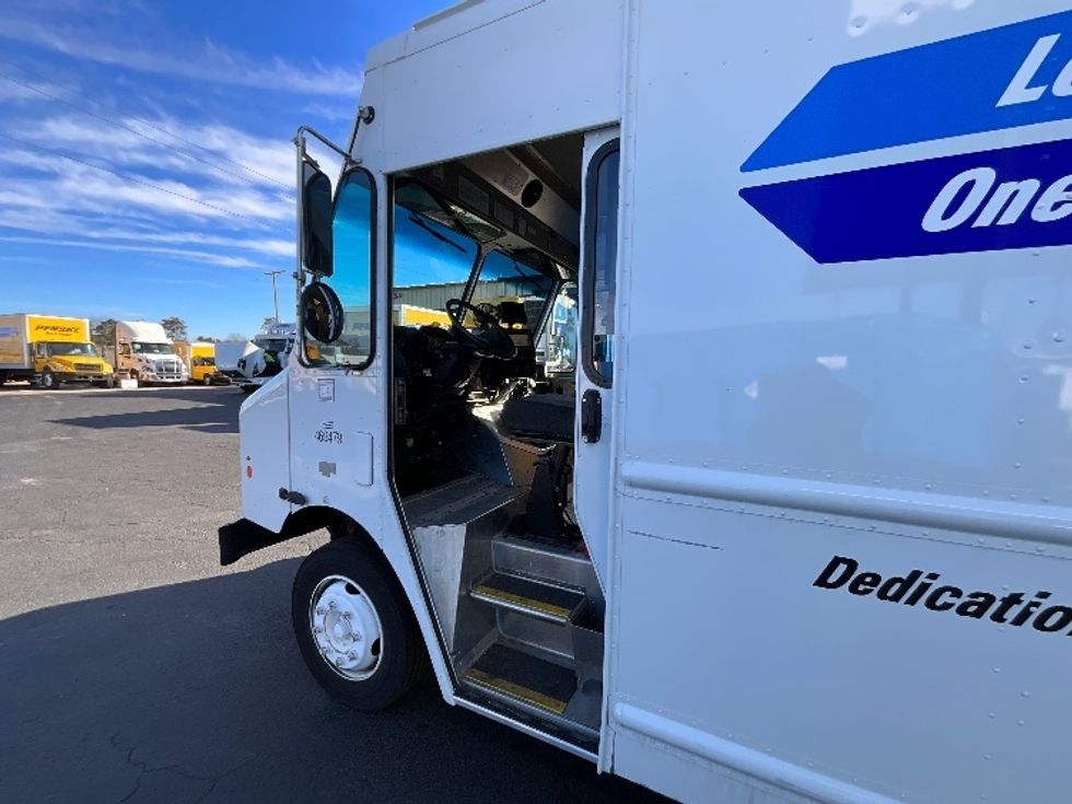 Walk-in Van (Step Van)-Light and Medium Duty Trucks-Freightliner-2021-MT45G-Sterling-VA-40,250\n\t\tmiles-$ 58,000 - Image 15