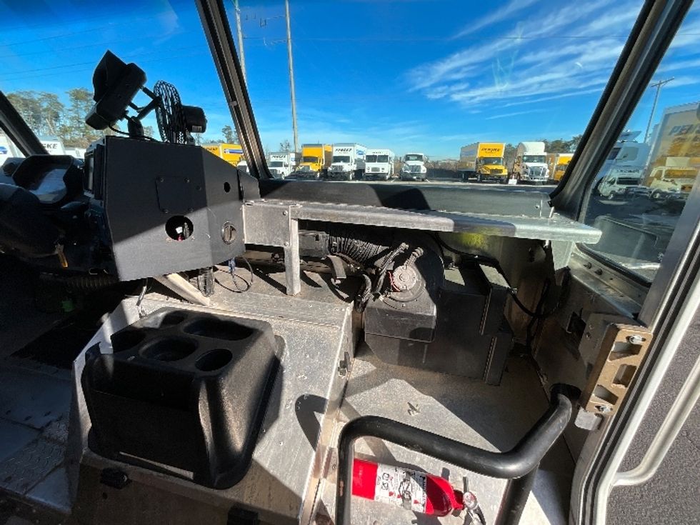 Walk-in Van (Step Van)-Light and Medium Duty Trucks-Freightliner-2021-MT45G-Sterling-VA-40,250\n\t\tmiles-$ 58,000 - Image 20