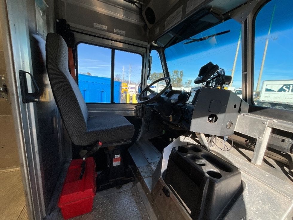 Walk-in Van (Step Van)-Light and Medium Duty Trucks-Freightliner-2021-MT45G-Sterling-VA-40,250\n\t\tmiles-$ 58,000 - Image 21