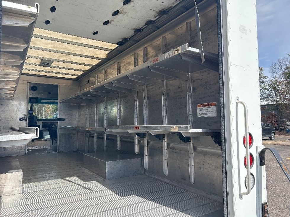 Walk-in Van (Step Van)-Light and Medium Duty Trucks-Freightliner-2022-MT45G-Brooklyn Park-MN-75,709\n\t\tmiles-$ 63,750 - Image 11