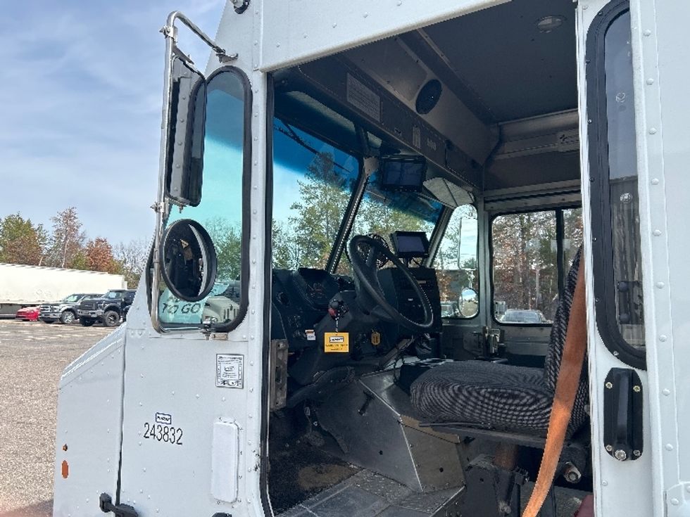 Walk-in Van (Step Van)-Light and Medium Duty Trucks-Freightliner-2022-MT45G-Brooklyn Park-MN-75,709\n\t\tmiles-$ 63,750 - Image 15