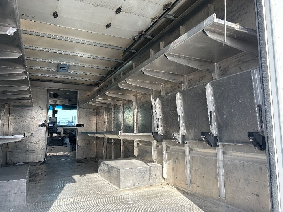 Walk-in Van (Step Van)-Light and Medium Duty Trucks-Freightliner-2022-MT45G-Indianapolis-IN-67,962\n\t\tmiles-$ 62,750 - Image 12