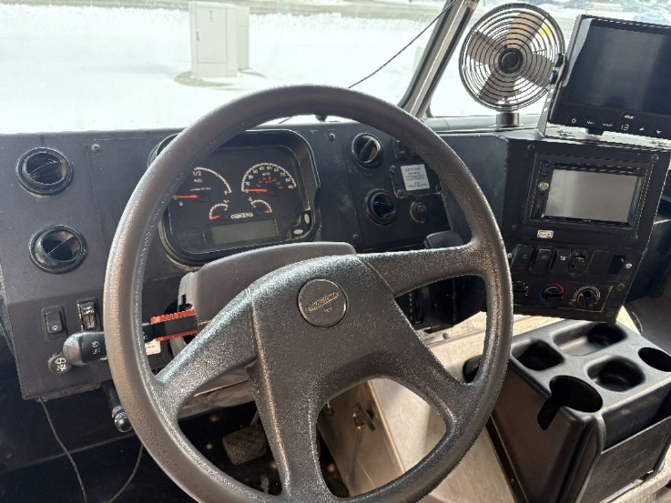 Walk-in Van (Step Van)-Light and Medium Duty Trucks-Freightliner-2022-MT45G-Indianapolis-IN-67,962\n\t\tmiles-$ 62,750 - Image 17