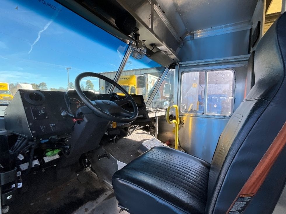 Walk-in Van (Step Van)-Light and Medium Duty Trucks-Freightliner-2022-MT45G-Manassas-VA-31,696\n\t\tmiles-$ 62,000 - Image 16