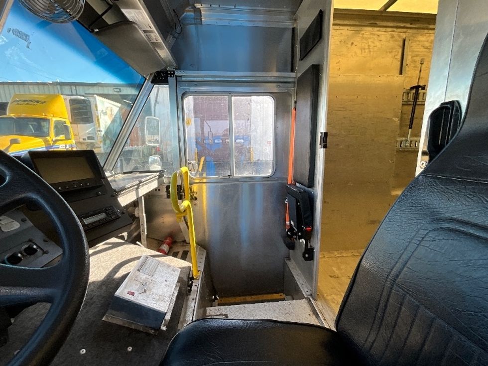 Walk-in Van (Step Van)-Light and Medium Duty Trucks-Freightliner-2022-MT45G-Manassas-VA-31,696\n\t\tmiles-$ 62,000 - Image 18