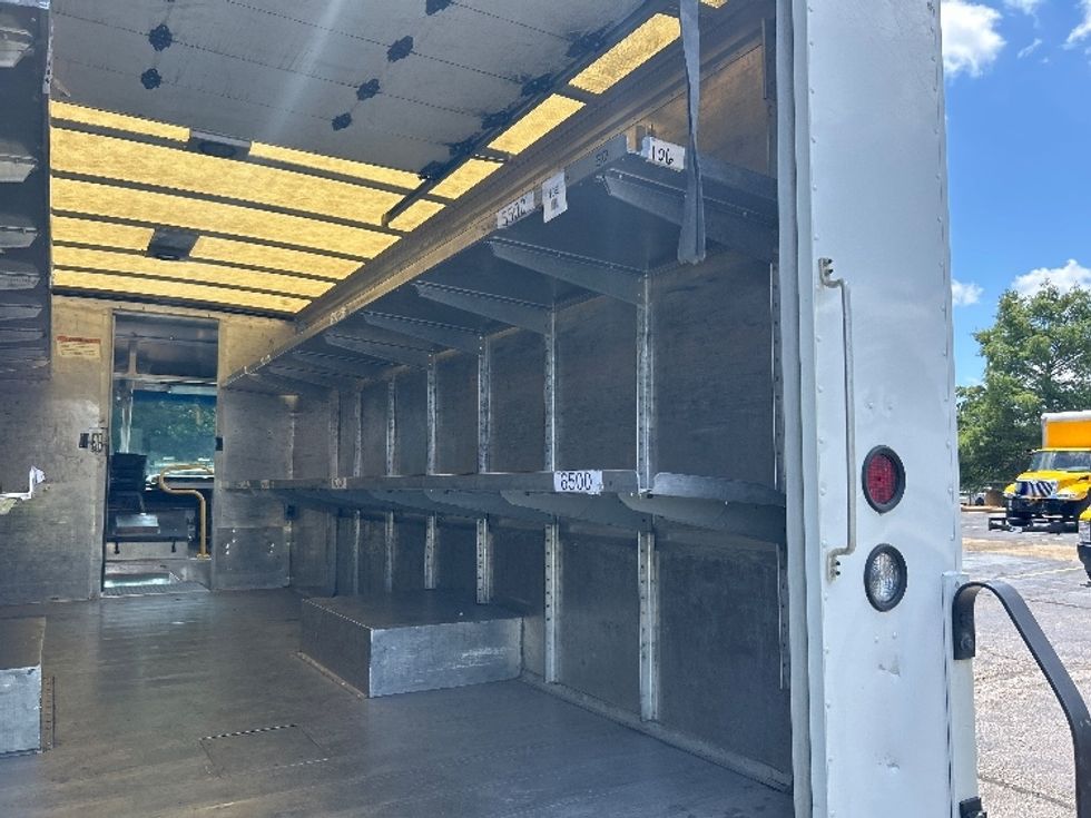 Walk-in Van (Step Van)-Light and Medium Duty Trucks-Freightliner-2022-MT45G-Memphis-TN-61,393\n\t\tmiles-$ 69,750 - Image 11