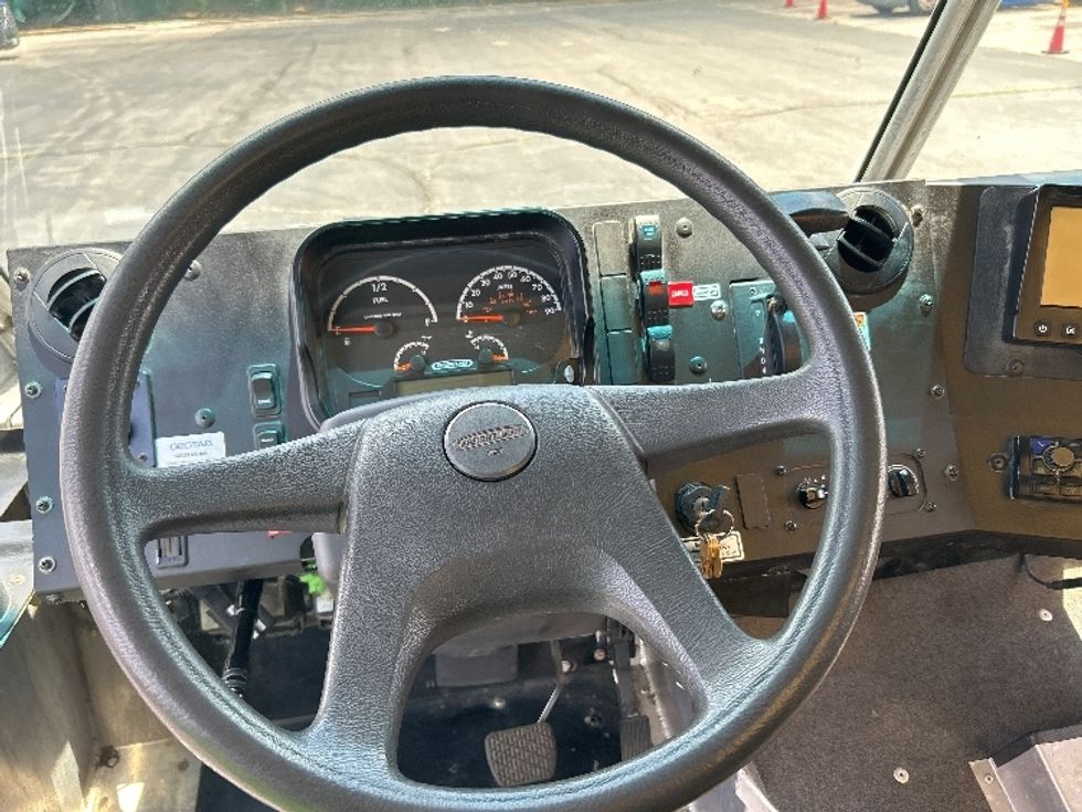 Walk-in Van (Step Van)-Light and Medium Duty Trucks-Freightliner-2022-MT45G-Memphis-TN-61,393\n\t\tmiles-$ 69,750 - Image 17