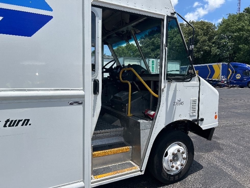Walk-in Van (Step Van)-Light and Medium Duty Trucks-Freightliner-2022-MT45G-Memphis-TN-61,393\n\t\tmiles-$ 69,750 - Image 19