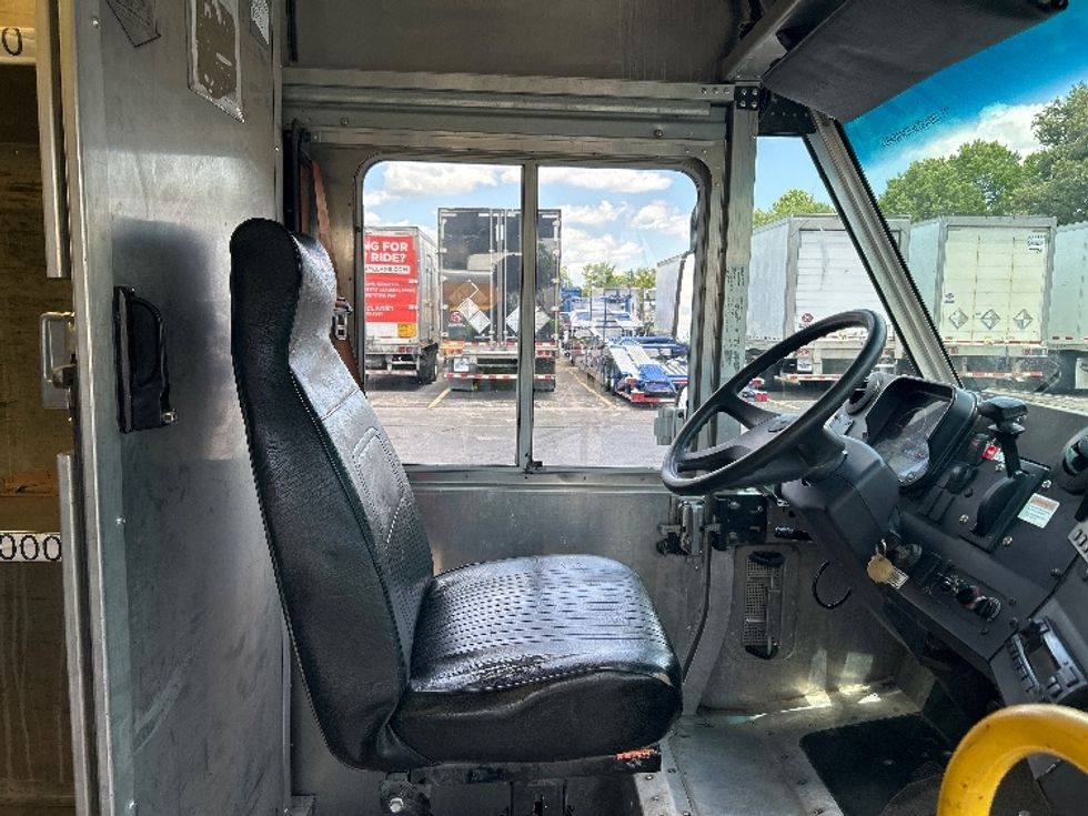 Walk-in Van (Step Van)-Light and Medium Duty Trucks-Freightliner-2022-MT45G-Memphis-TN-61,393\n\t\tmiles-$ 69,750 - Image 21