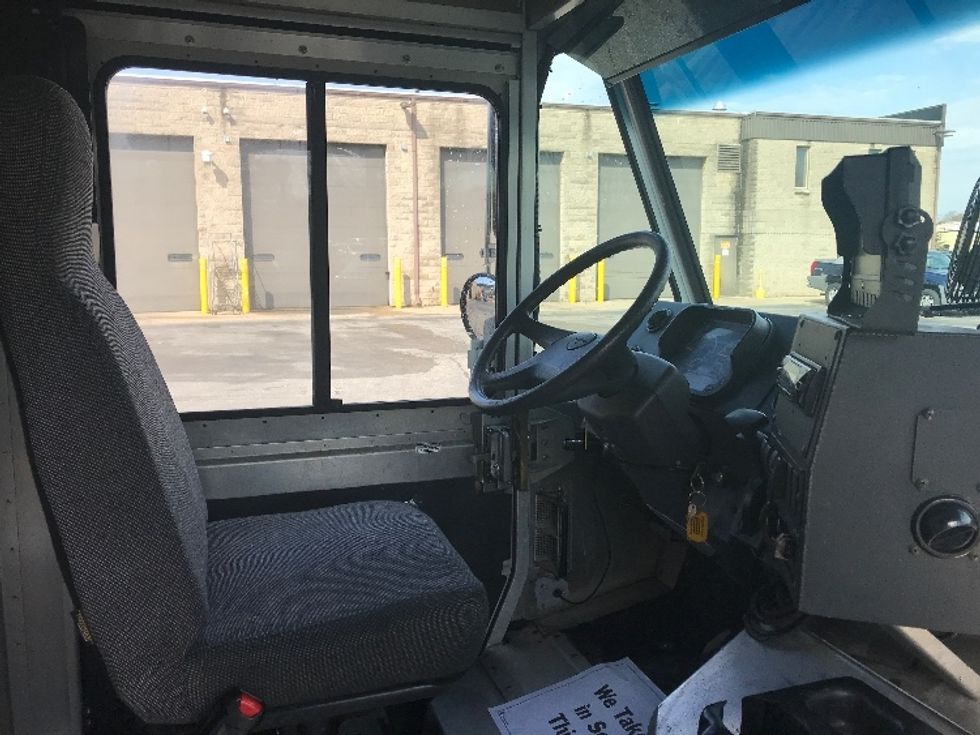 Walk-in Van (Step Van)-Light and Medium Duty Trucks-Freightliner-2022-MT45G-Milwaukee-WI-51,310\n\t\tmiles-$ 61,750 - Image 21