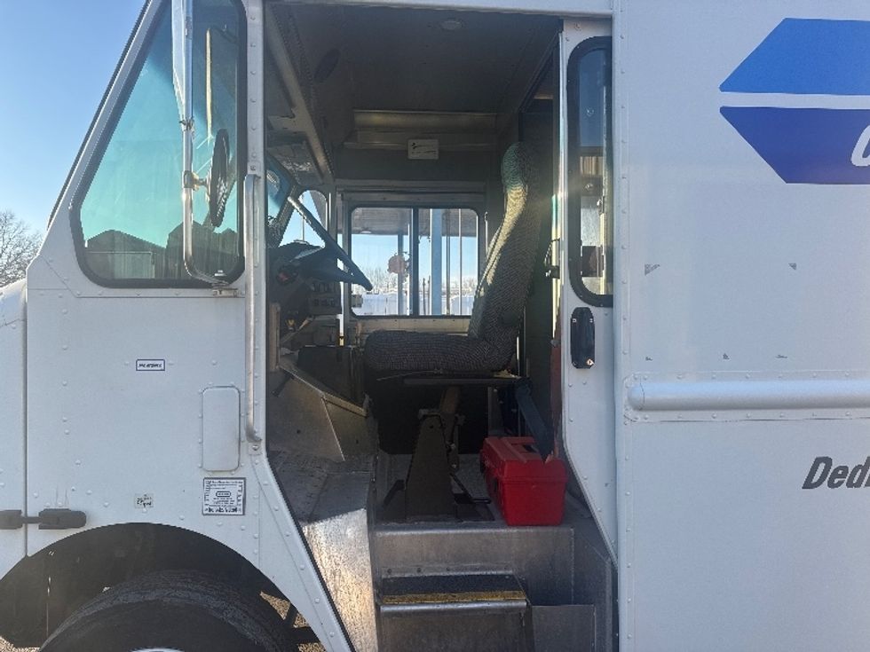 Walk-in Van (Step Van)-Light and Medium Duty Trucks-Freightliner-2022-MT45G-Sterling-VA-43,001\n\t\tmiles-$ 61,750 - Image 15