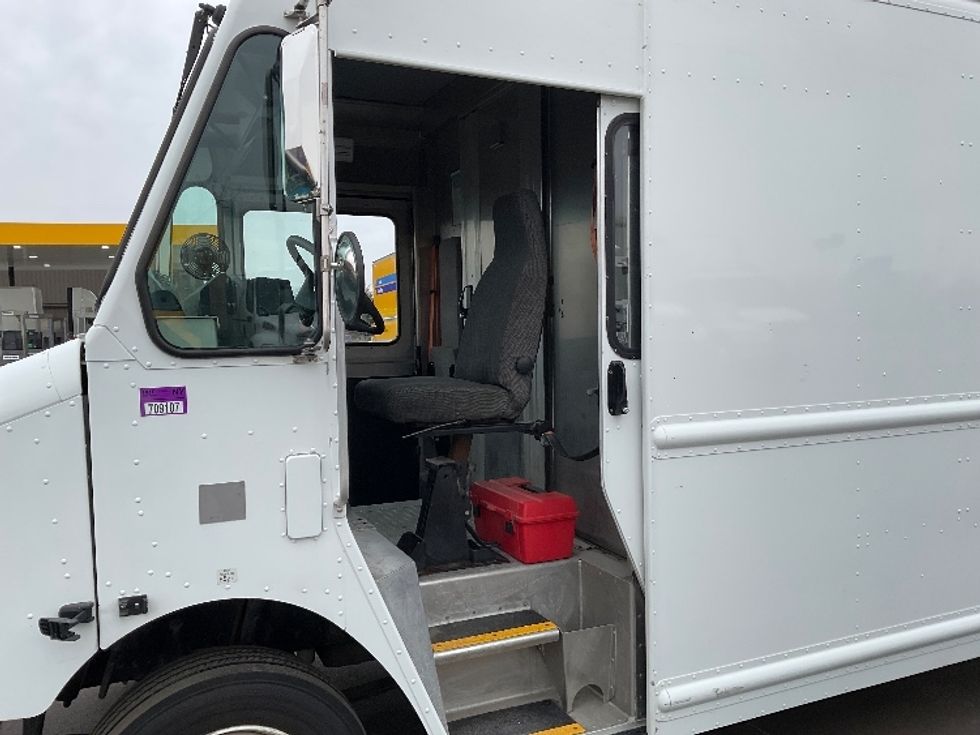 Walk-in Van (Step Van)-Light and Medium Duty Trucks-Freightliner-2022-MT55G-Indianapolis-IN-46,225\n\t\tmiles-$ 69,000 - Image 15