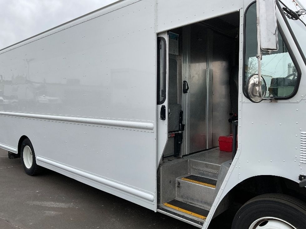 Walk-in Van (Step Van)-Light and Medium Duty Trucks-Freightliner-2022-MT55G-Indianapolis-IN-46,225\n\t\tmiles-$ 69,000 - Image 19