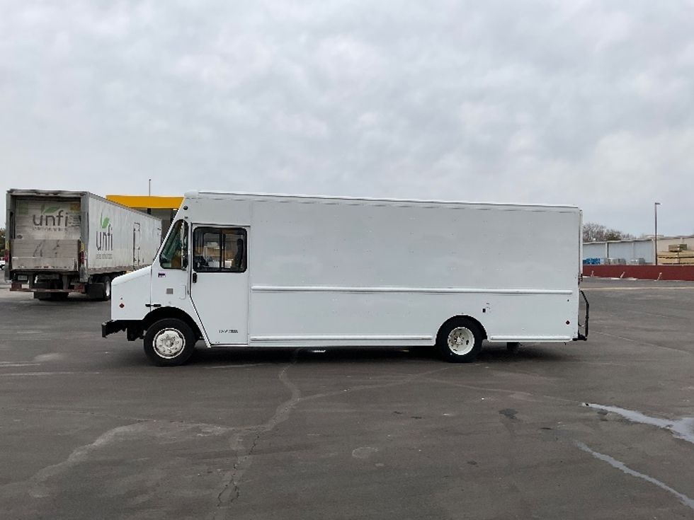 Walk-in Van (Step Van)-Light and Medium Duty Trucks-Freightliner-2022-MT55G-Indianapolis-IN-46,225\n\t\tmiles-$ 69,000 - Image 4