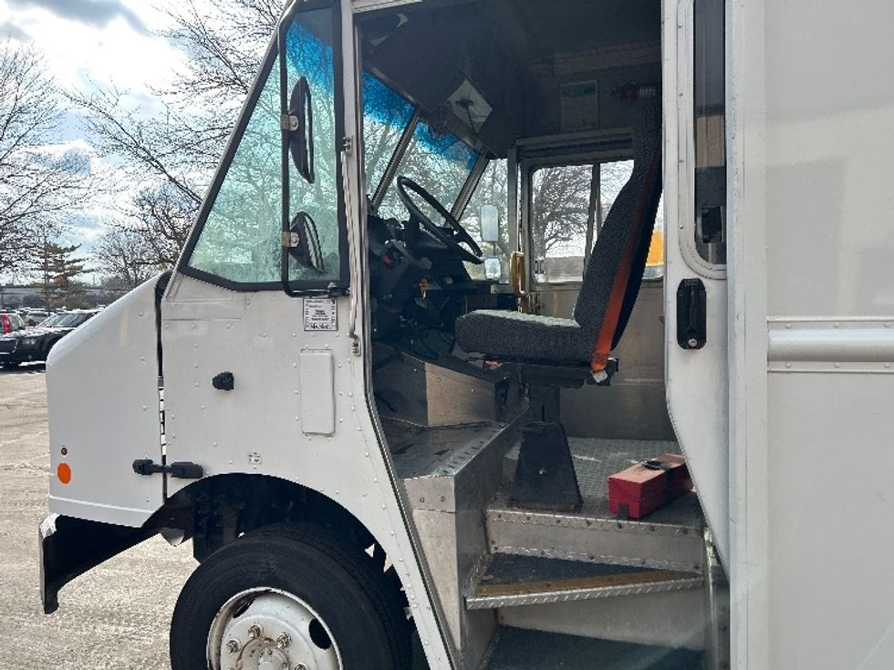 Walk-in Van (Step Van)-Light and Medium Duty Trucks-Freightliner-2022-MT55G-Indianapolis-IN-58,251\n\t\tmiles-$ 68,500 - Image 16