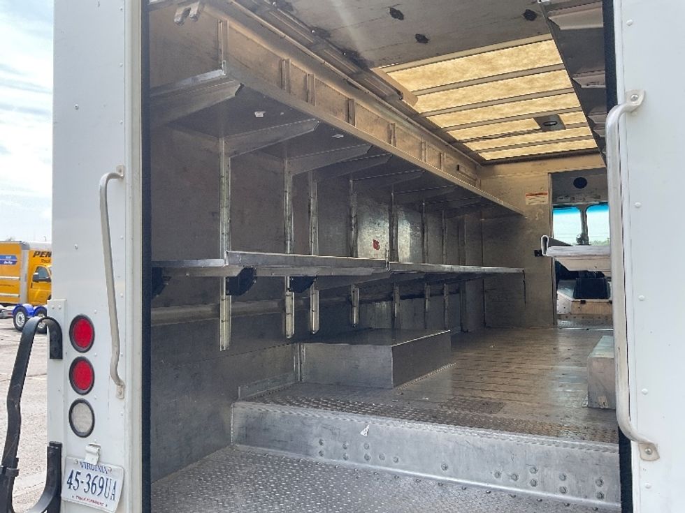 Walk-in Van (Step Van)-Light and Medium Duty Trucks-Freightliner-2022-MT55G-Memphis-TN-63,699\n\t\tmiles-$ 71,250 - Image 11