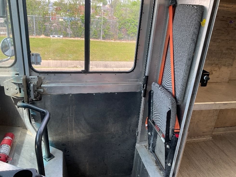 Walk-in Van (Step Van)-Light and Medium Duty Trucks-Freightliner-2022-MT55G-Memphis-TN-63,699\n\t\tmiles-$ 71,250 - Image 16