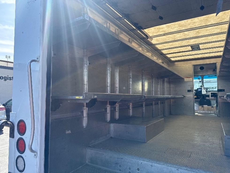 Walk-in Van (Step Van)-Light and Medium Duty Trucks-Freightliner-2022-MT55G-Milwaukee-WI-51,295\n\t\tmiles-$ 71,500 - Image 11