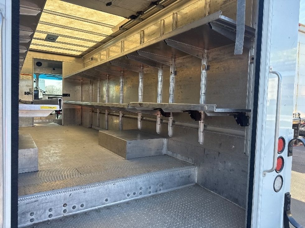 Walk-in Van (Step Van)-Light and Medium Duty Trucks-Freightliner-2022-MT55G-Milwaukee-WI-51,295\n\t\tmiles-$ 71,500 - Image 12