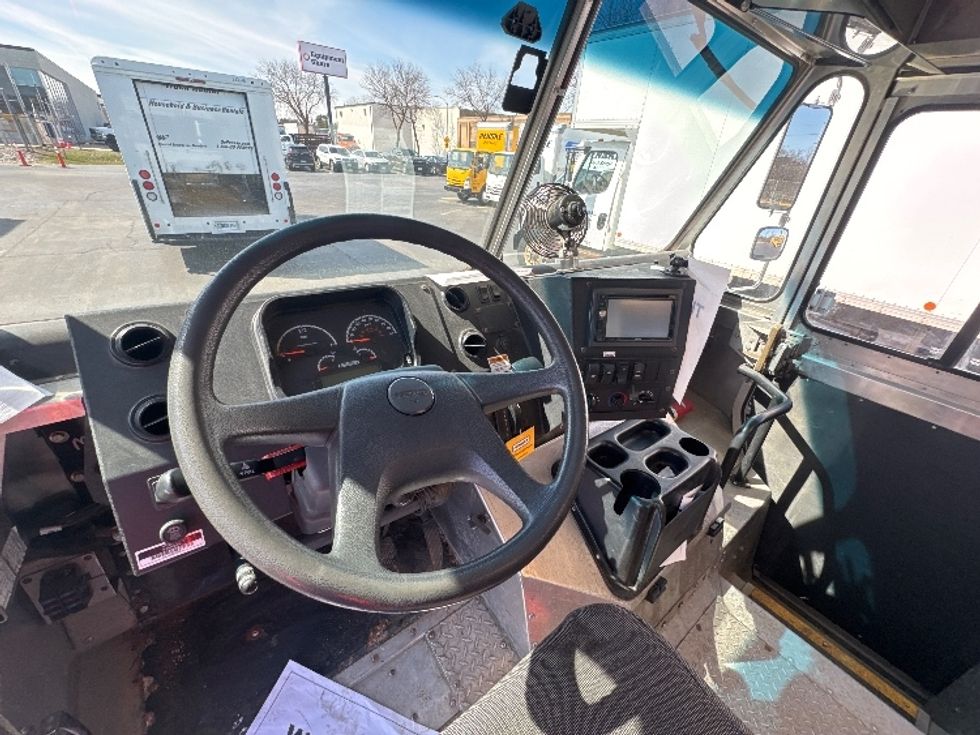Walk-in Van (Step Van)-Light and Medium Duty Trucks-Freightliner-2022-MT55G-Milwaukee-WI-51,295\n\t\tmiles-$ 71,500 - Image 18