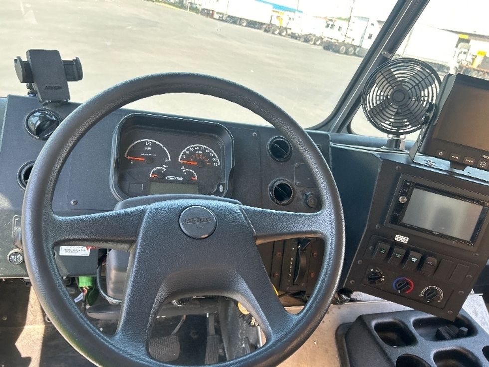 Walk-in Van (Step Van)-Light and Medium Duty Trucks-Freightliner-2022-MT55G-Pennsauken-NJ-46,702\n\t\tmiles-$ 69,250 - Image 17
