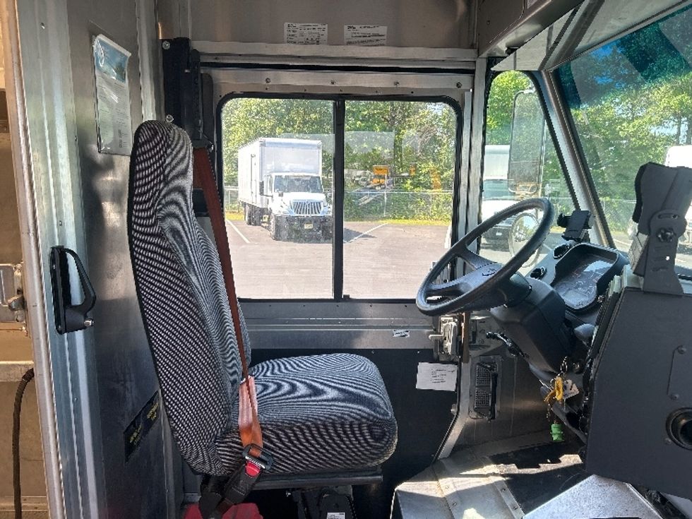 Walk-in Van (Step Van)-Light and Medium Duty Trucks-Freightliner-2022-MT55G-Pennsauken-NJ-46,702\n\t\tmiles-$ 69,250 - Image 21