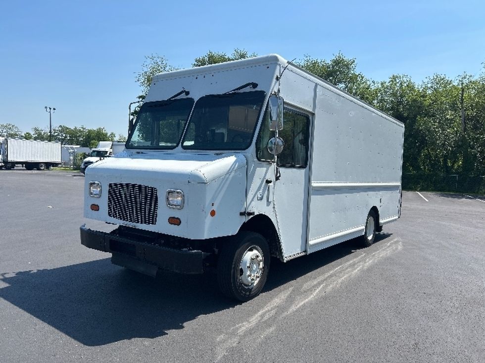 Walk-in Van (Step Van)-Light and Medium Duty Trucks-Freightliner-2022-MT55G-Pennsauken-NJ-46,702\n\t\tmiles-$ 69,250 - Image 3