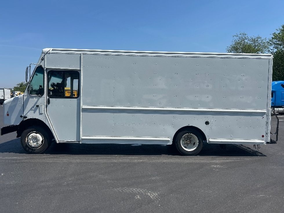 Walk-in Van (Step Van)-Light and Medium Duty Trucks-Freightliner-2022-MT55G-Pennsauken-NJ-82,426\n\t\tmiles-$ 66,000 - Image 4