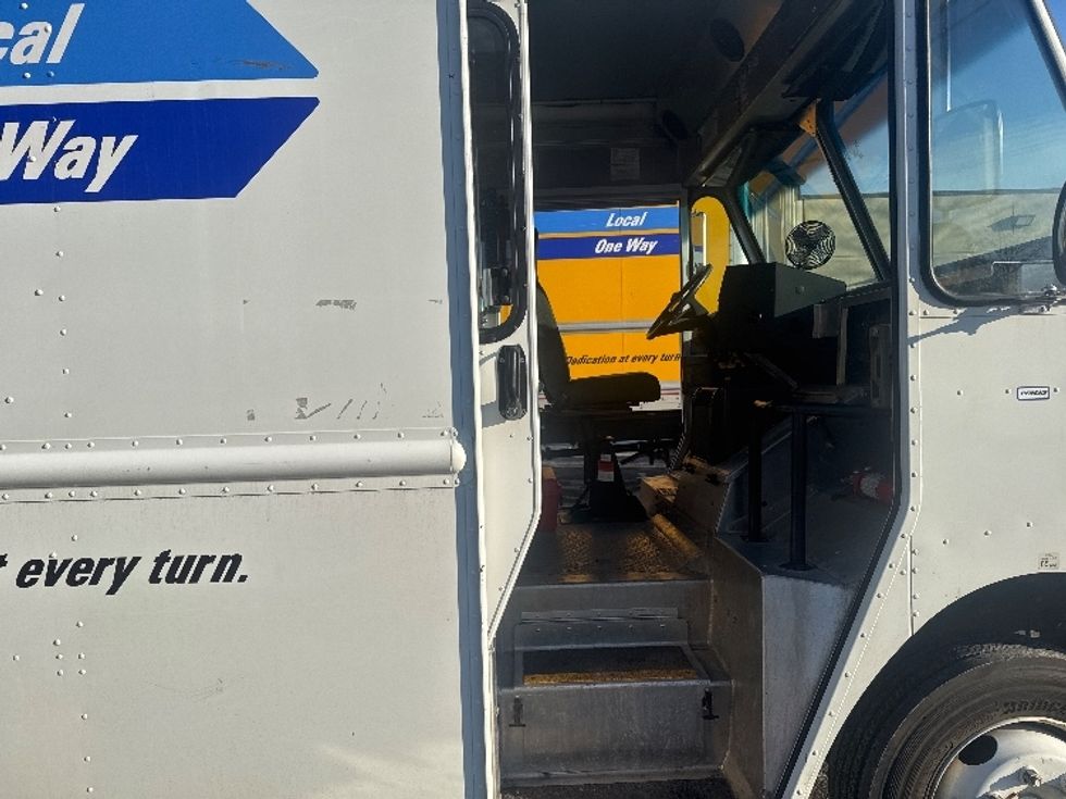 Walk-in Van (Step Van)-Light and Medium Duty Trucks-Freightliner-2022-MT55G-Sterling-VA-40,155\n\t\tmiles-$ 64,750 - Image 17