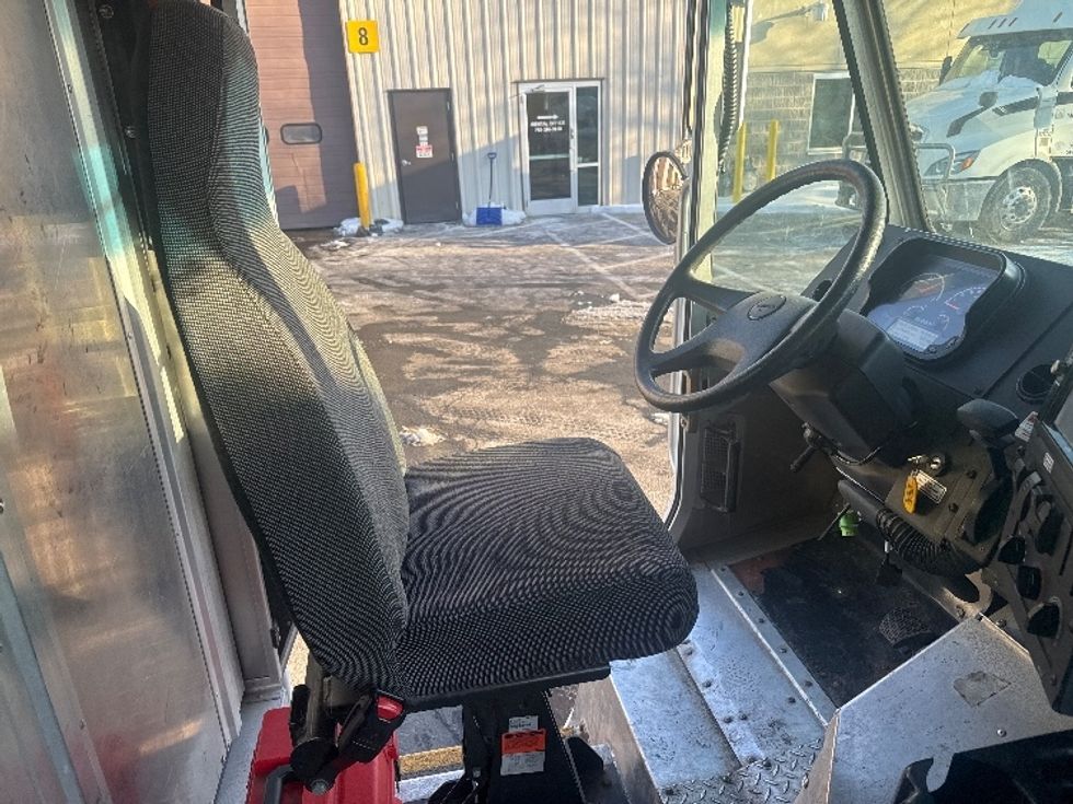 Walk-in Van (Step Van)-Light and Medium Duty Trucks-Freightliner-2022-MT55G-Sterling-VA-40,155\n\t\tmiles-$ 64,750 - Image 19