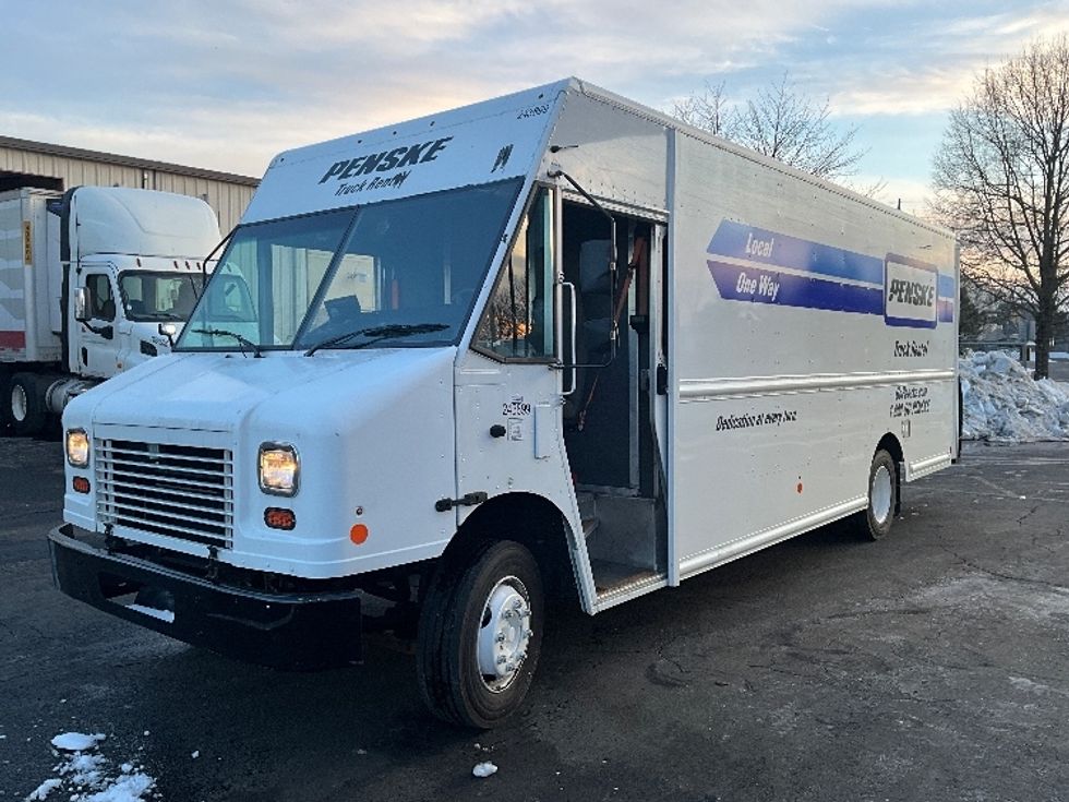 Walk-in Van (Step Van)-Light and Medium Duty Trucks-Freightliner-2022-MT55G-Sterling-VA-41,075\n\t\tmiles-$ 66,500 - Image 3