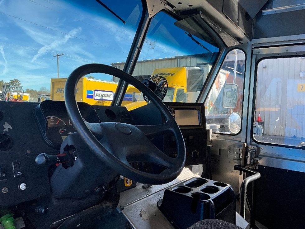 Walk-in Van (Step Van)-Light and Medium Duty Trucks-Freightliner-2022-MT55G-Sterling-VA-51,200\n\t\tmiles-$ 52,000 - Image 16