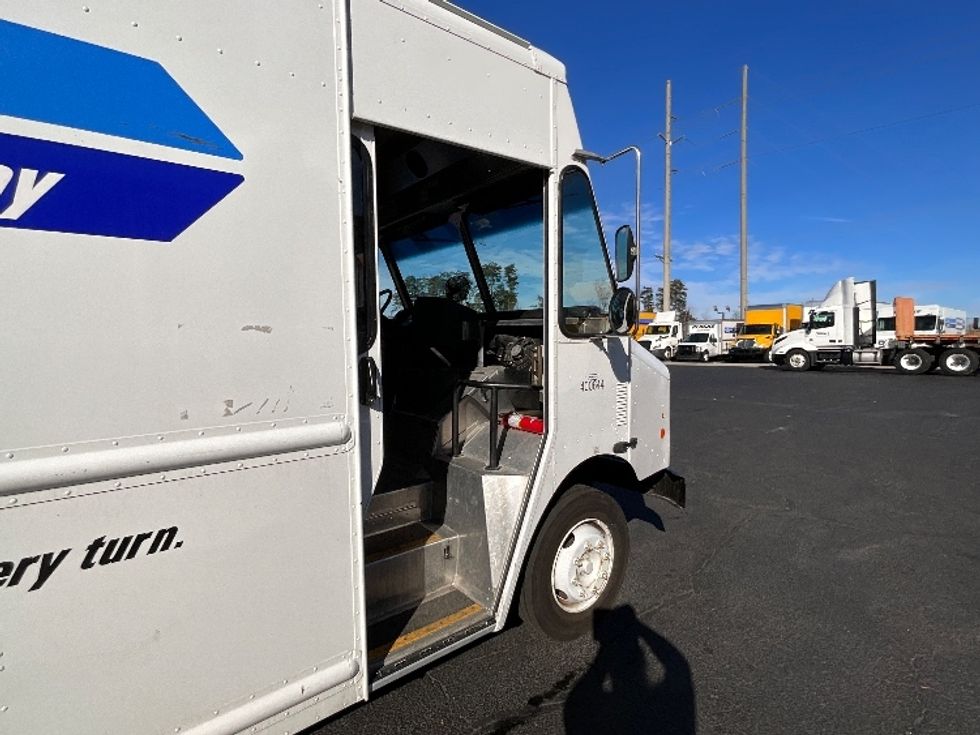 Walk-in Van (Step Van)-Light and Medium Duty Trucks-Freightliner-2022-MT55G-Sterling-VA-51,200\n\t\tmiles-$ 52,000 - Image 19