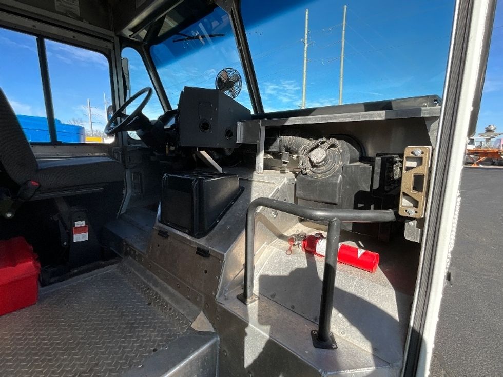 Walk-in Van (Step Van)-Light and Medium Duty Trucks-Freightliner-2022-MT55G-Sterling-VA-51,200\n\t\tmiles-$ 52,000 - Image 20