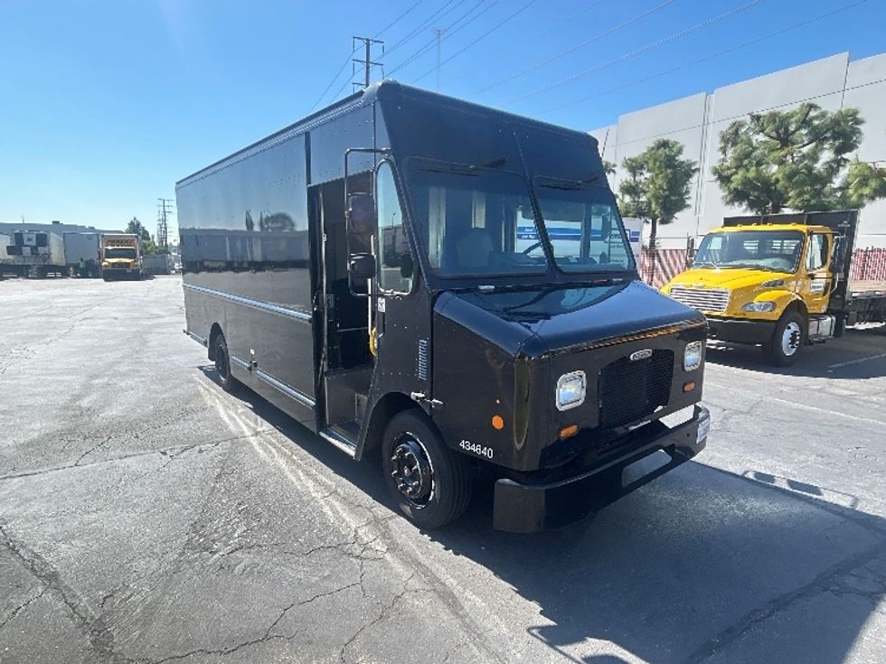 Walk-in Van (Step Van)-Light and Medium Duty Trucks-Freightliner-2024-MT45-Torrance-CA-73,546\n\t\tmiles-$ 74,500 - Image 1