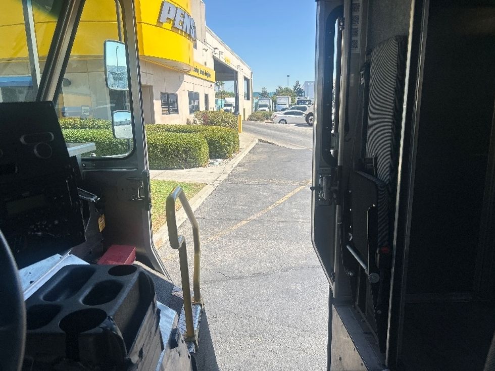 Walk-in Van (Step Van)-Light and Medium Duty Trucks-Freightliner-2024-MT45-Torrance-CA-73,546\n\t\tmiles-$ 74,500 - Image 18