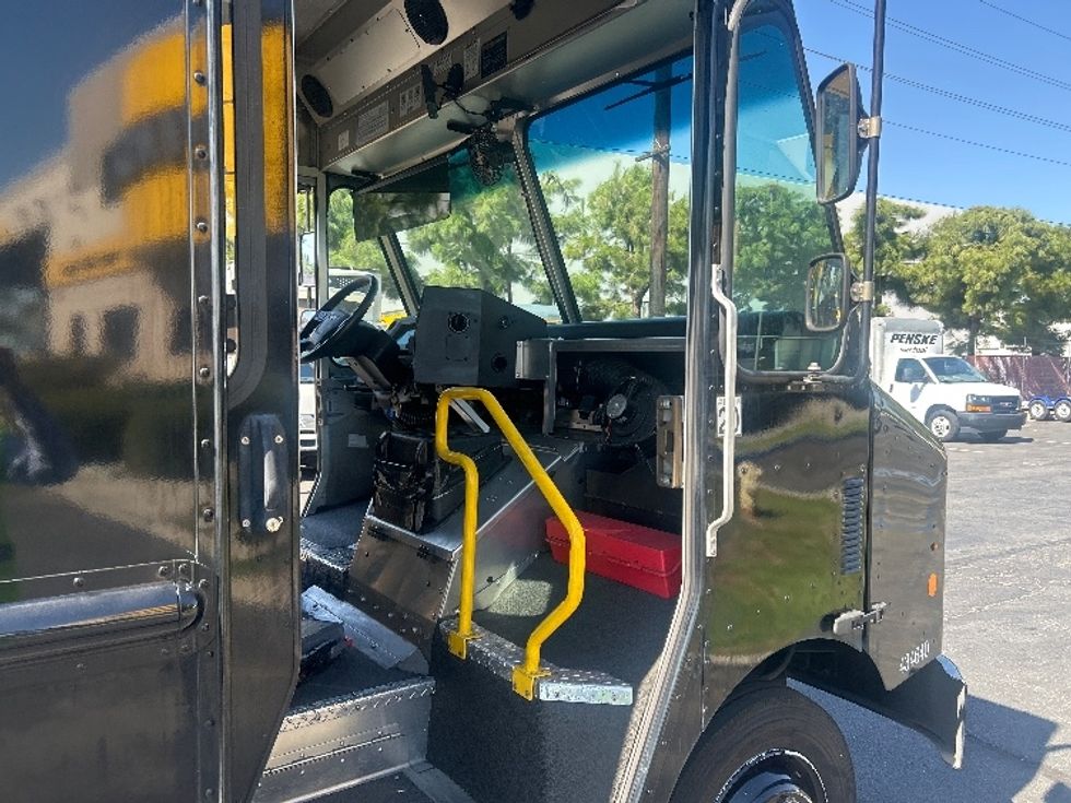 Walk-in Van (Step Van)-Light and Medium Duty Trucks-Freightliner-2024-MT45-Torrance-CA-73,546\n\t\tmiles-$ 74,500 - Image 19
