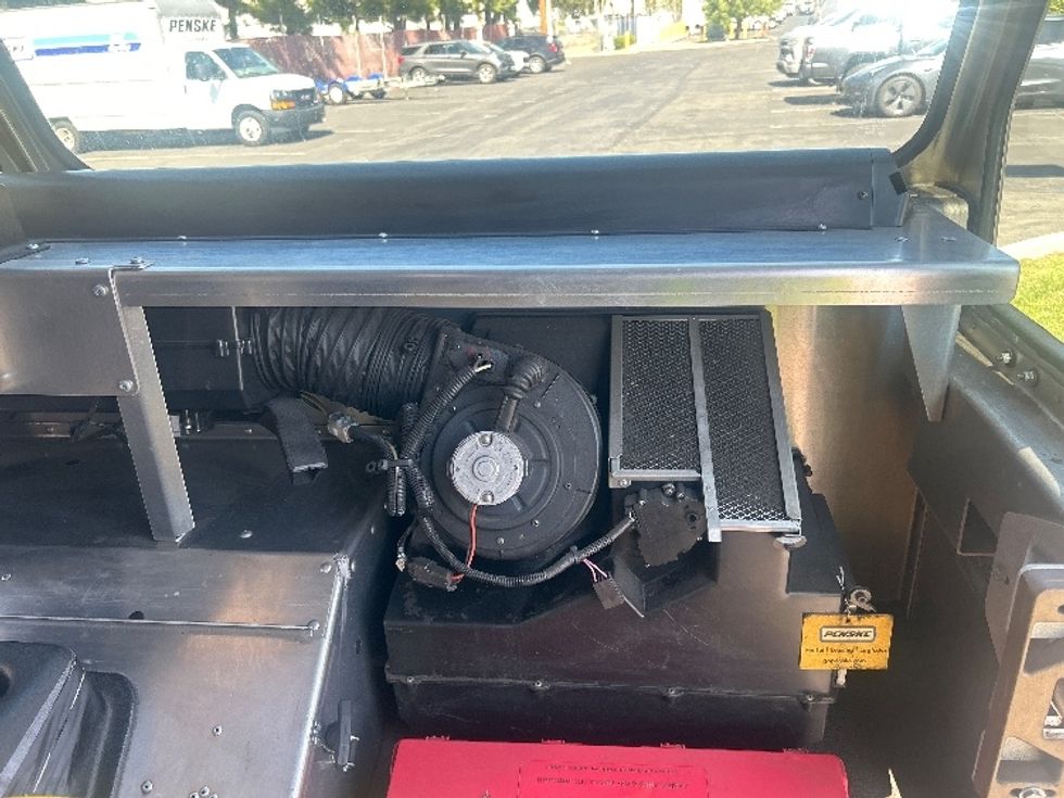 Walk-in Van (Step Van)-Light and Medium Duty Trucks-Freightliner-2024-MT45-Torrance-CA-73,546\n\t\tmiles-$ 74,500 - Image 20