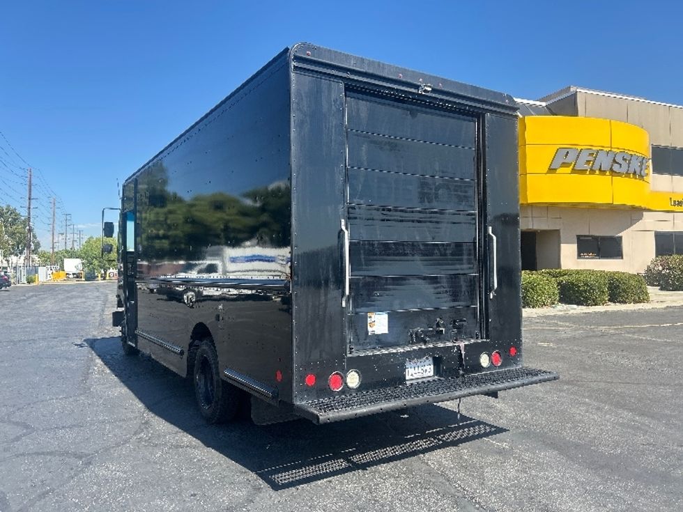 Walk-in Van (Step Van)-Light and Medium Duty Trucks-Freightliner-2024-MT45-Torrance-CA-73,546\n\t\tmiles-$ 74,500 - Image 6