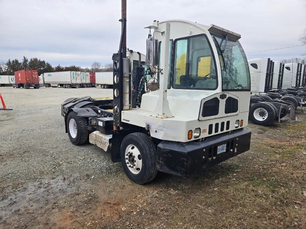 Yard Truck-Heavy Duty Tractors-Autocar-2014-XSPOTTER-Greensboro-NC-51,156\n\t\tmiles-$ 39,250 - Image 5